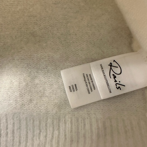 Rails
Kana Star Print Sweater - Picture 6 of 6